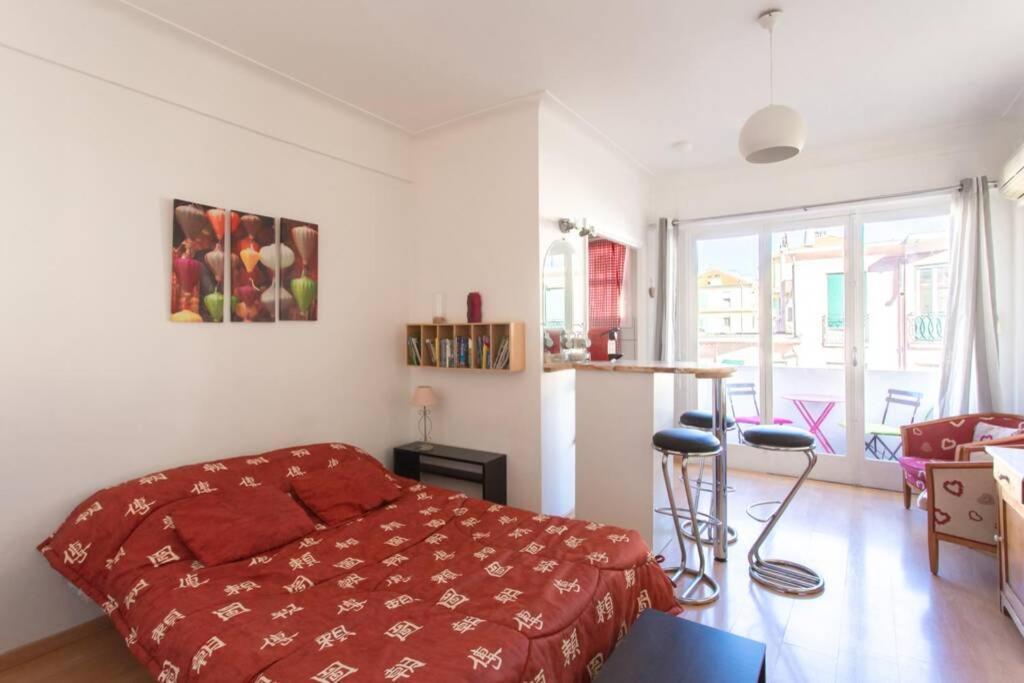 شقة Nice Center - Bright Studio Balcony Wifi & Aircon المظهر الخارجي الصورة