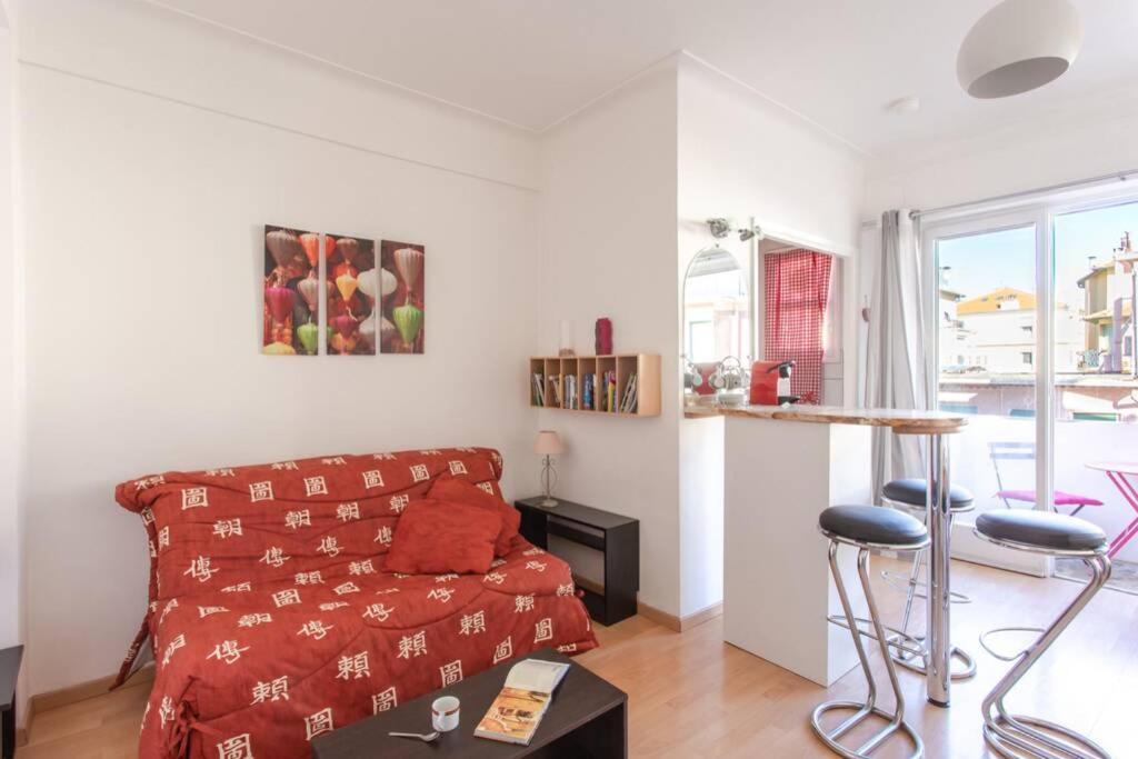 شقة Nice Center - Bright Studio Balcony Wifi & Aircon المظهر الخارجي الصورة