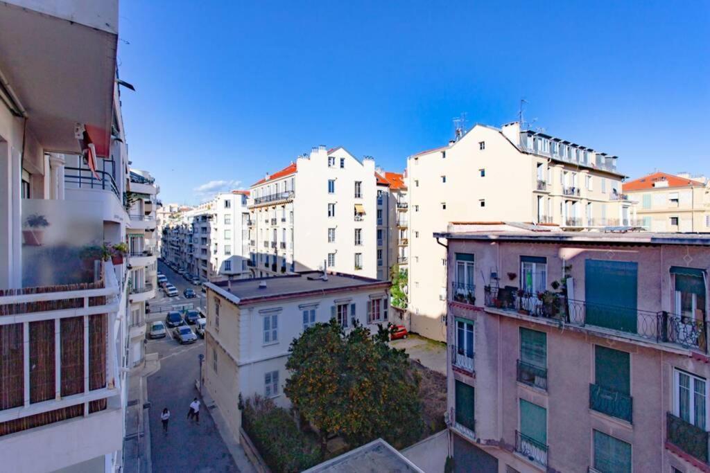 شقة Nice Center - Bright Studio Balcony Wifi & Aircon المظهر الخارجي الصورة